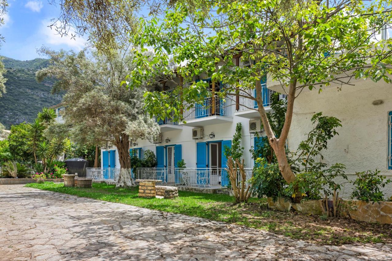 Oceanis Rooms Mikros Gialos Exterior foto